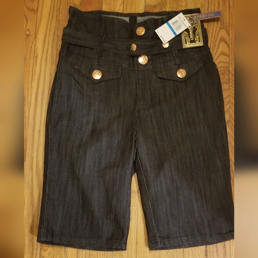 Roca Wear size 9 black denim